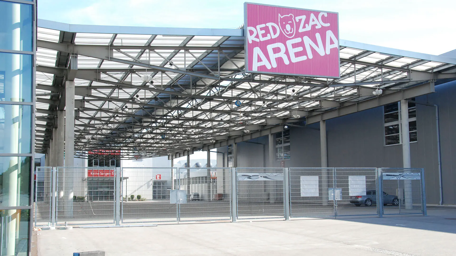 elektropositive Tal til medarbejder Red Zac Arena - MESSE RIED GmbH